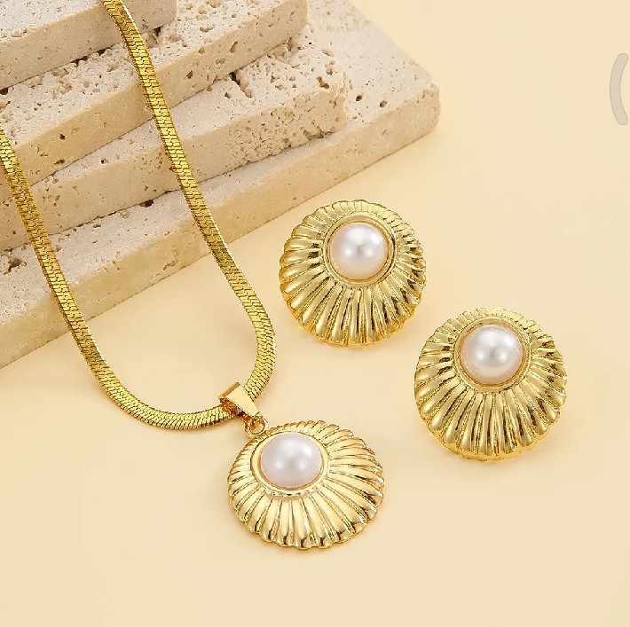 Luxury Stainless Steel Gold-Plated Pearl Jewelry Set - Non-Tarnish Necklace & Earrings Combo