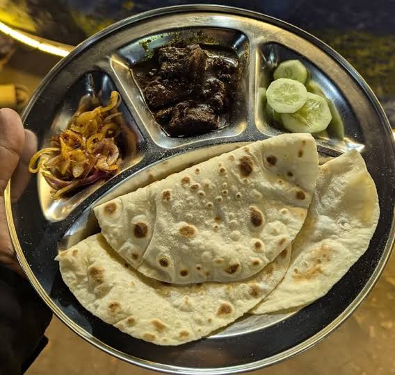 কালাভুনা+ রুটি