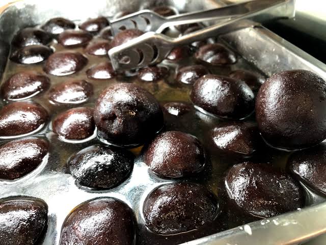 ছানা বড়া মিষ্টি