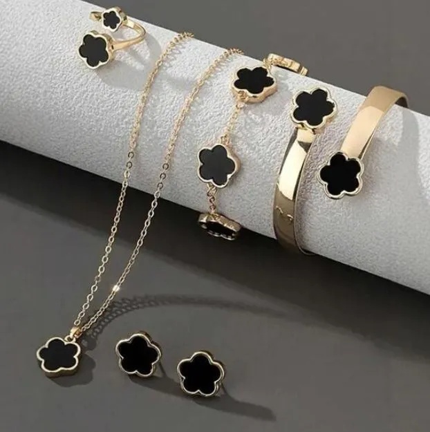 CHINA IMPORTED BRIGHT LUCKY FLOWER JEWELRY SET ACRYLIC BRACELET FIVE - LEAF CLOVER NECKLACE RING EARRINGS FOR WOMEN