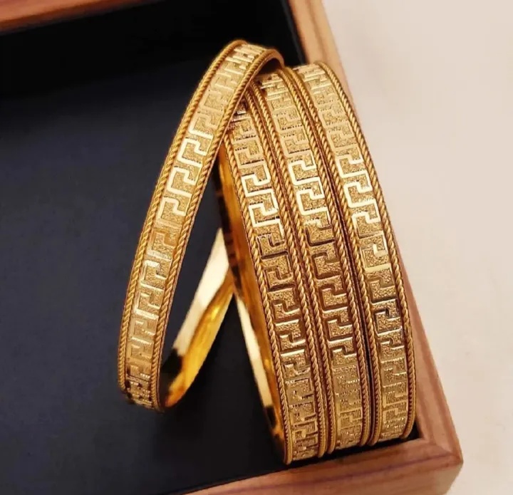 City gold churi-4pcs set/South indian Gold Plated Indian exclusive designs Bangles Churi Bracelets For Women 4 Pcs