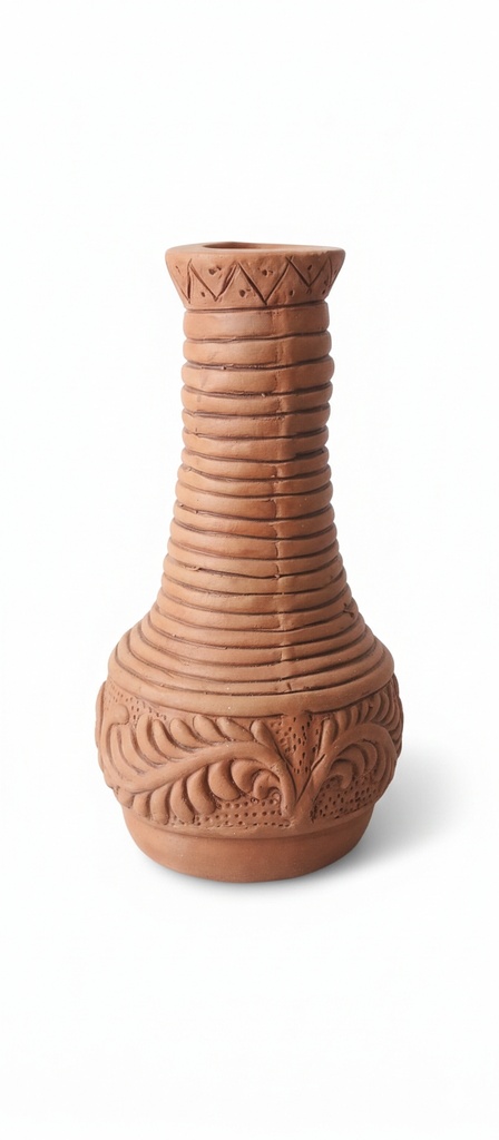 মাটির ফুলদানি