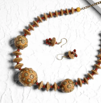 Wooden Beads Necklace Set